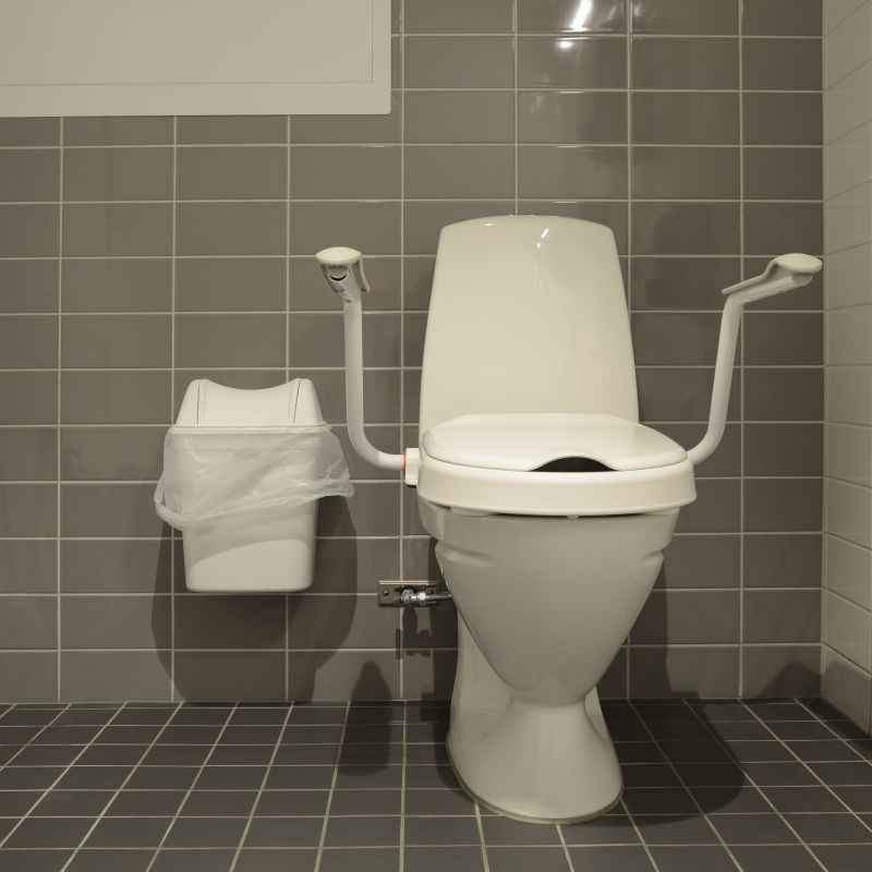 Commercial Toilet Repair